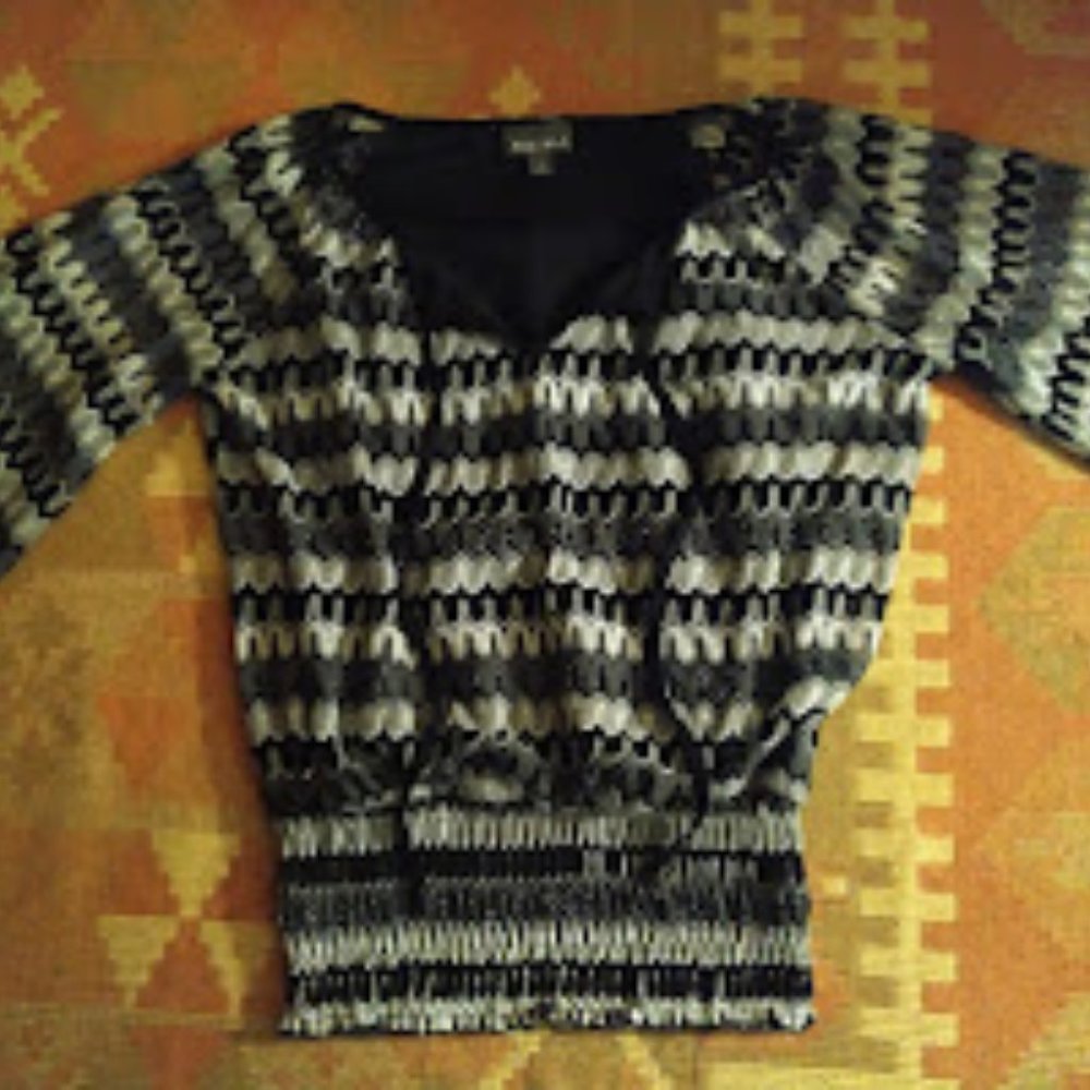 Roz & Ali 3/4 Bell Sleeve Top